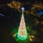 Alices, em cartaz no Sesc Pinheiros até 13/12, parte de um encontro inusitado para denunciar a violência de gênero